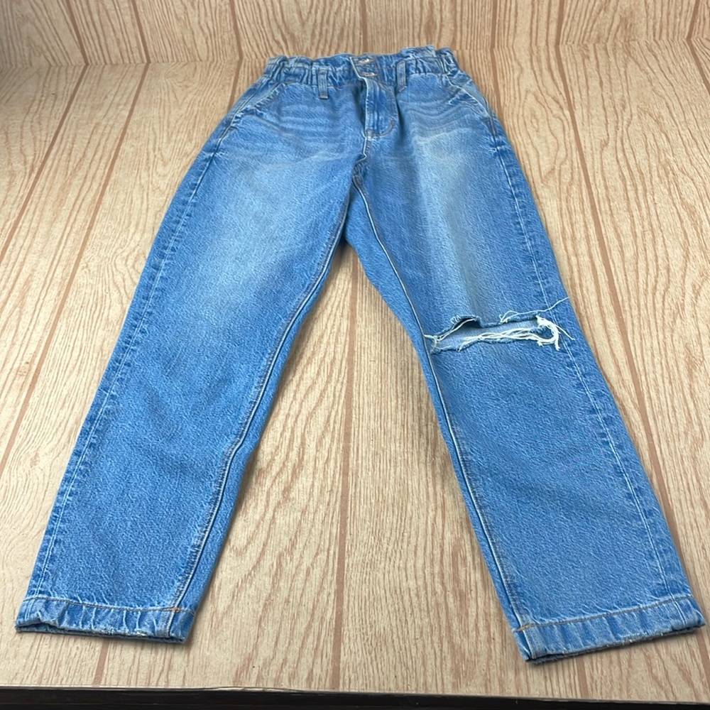 American Eagle Paper bag waist jeans medium wash Sz 2 Regular.